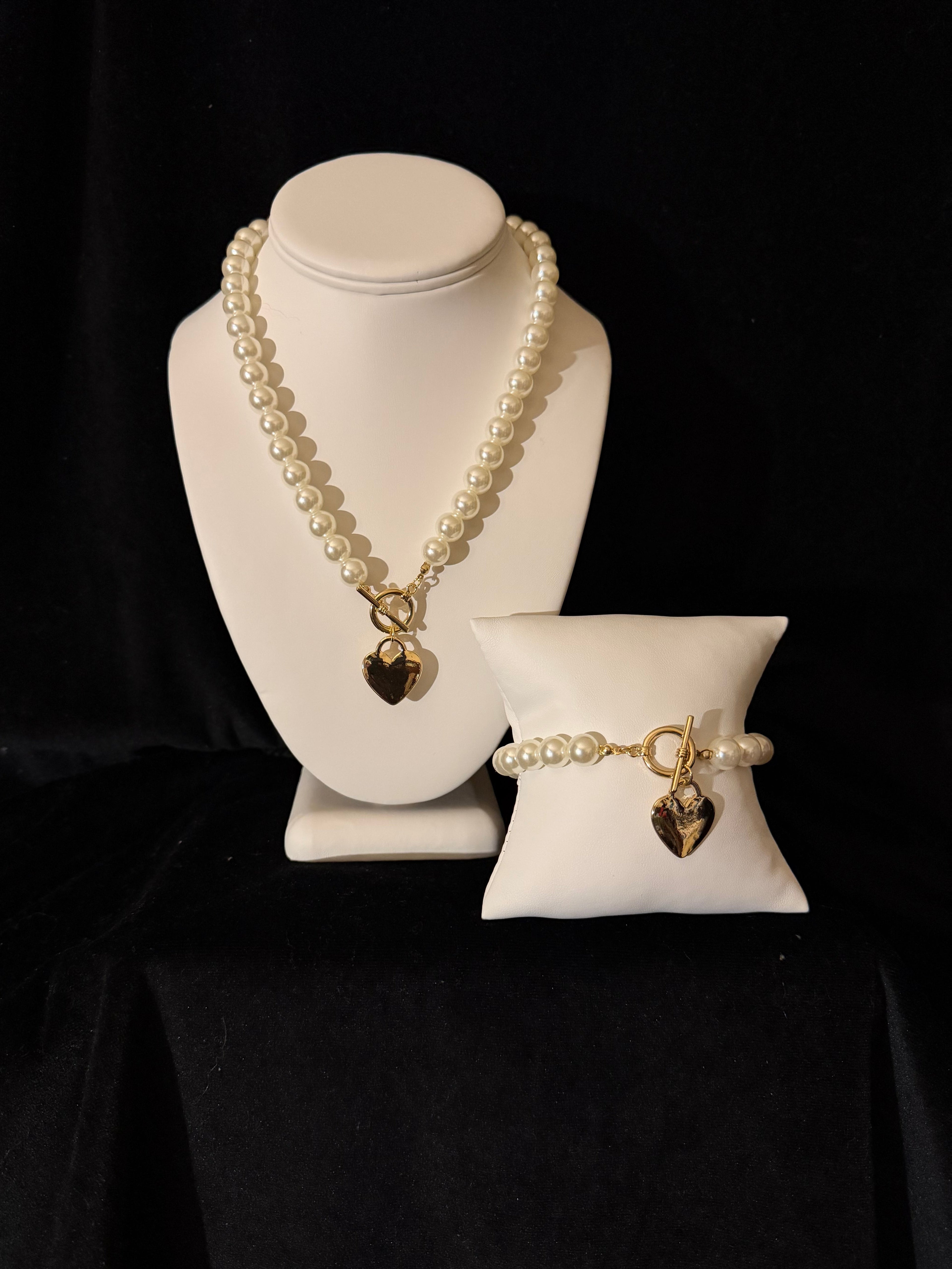 Romance and Elegance Pearl Set (Gold)