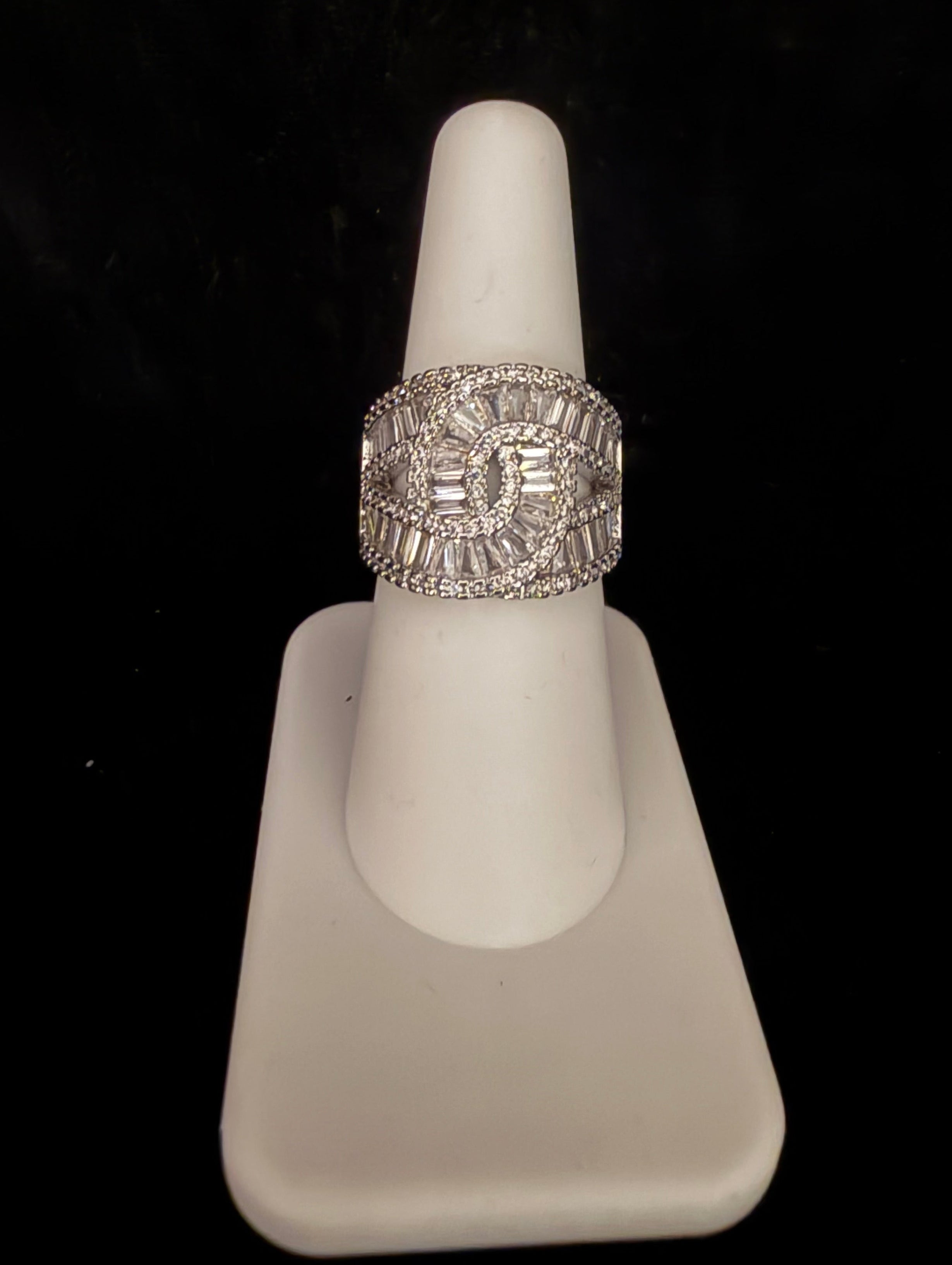 Interlock Hoop Ring