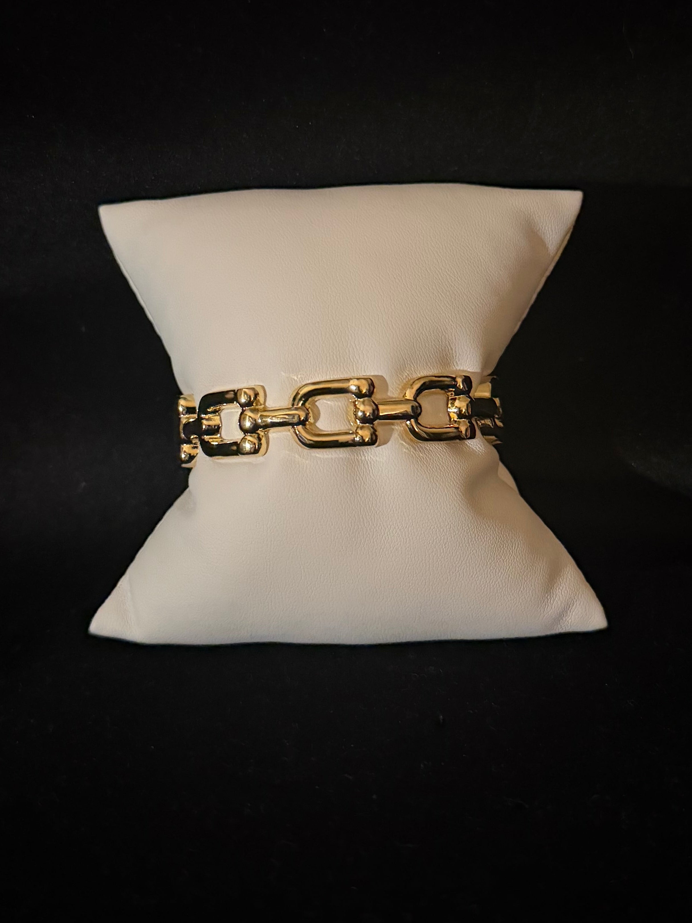The Luxe Bangle (Gold)