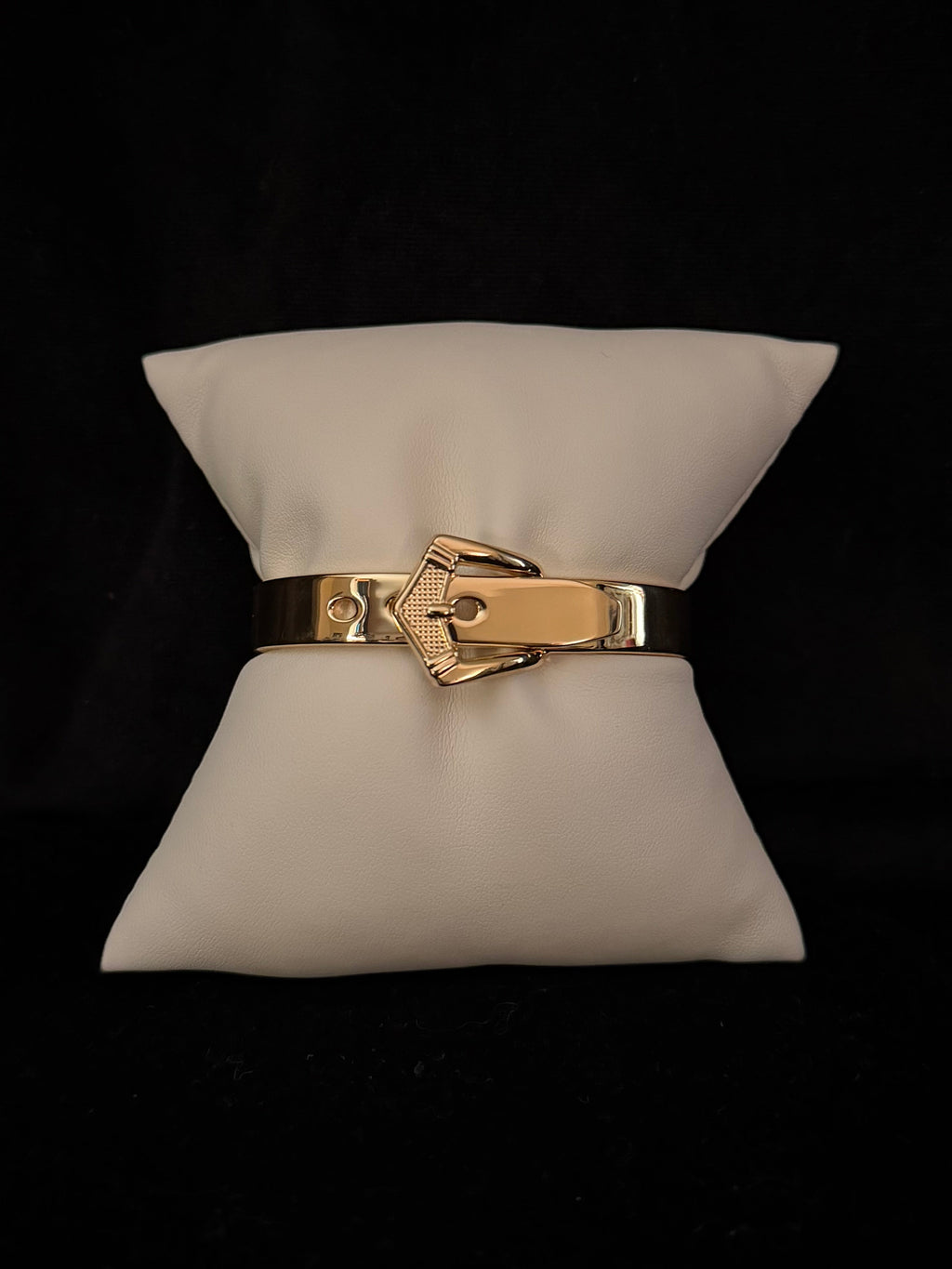 Exotic Belt Buckle Bangle