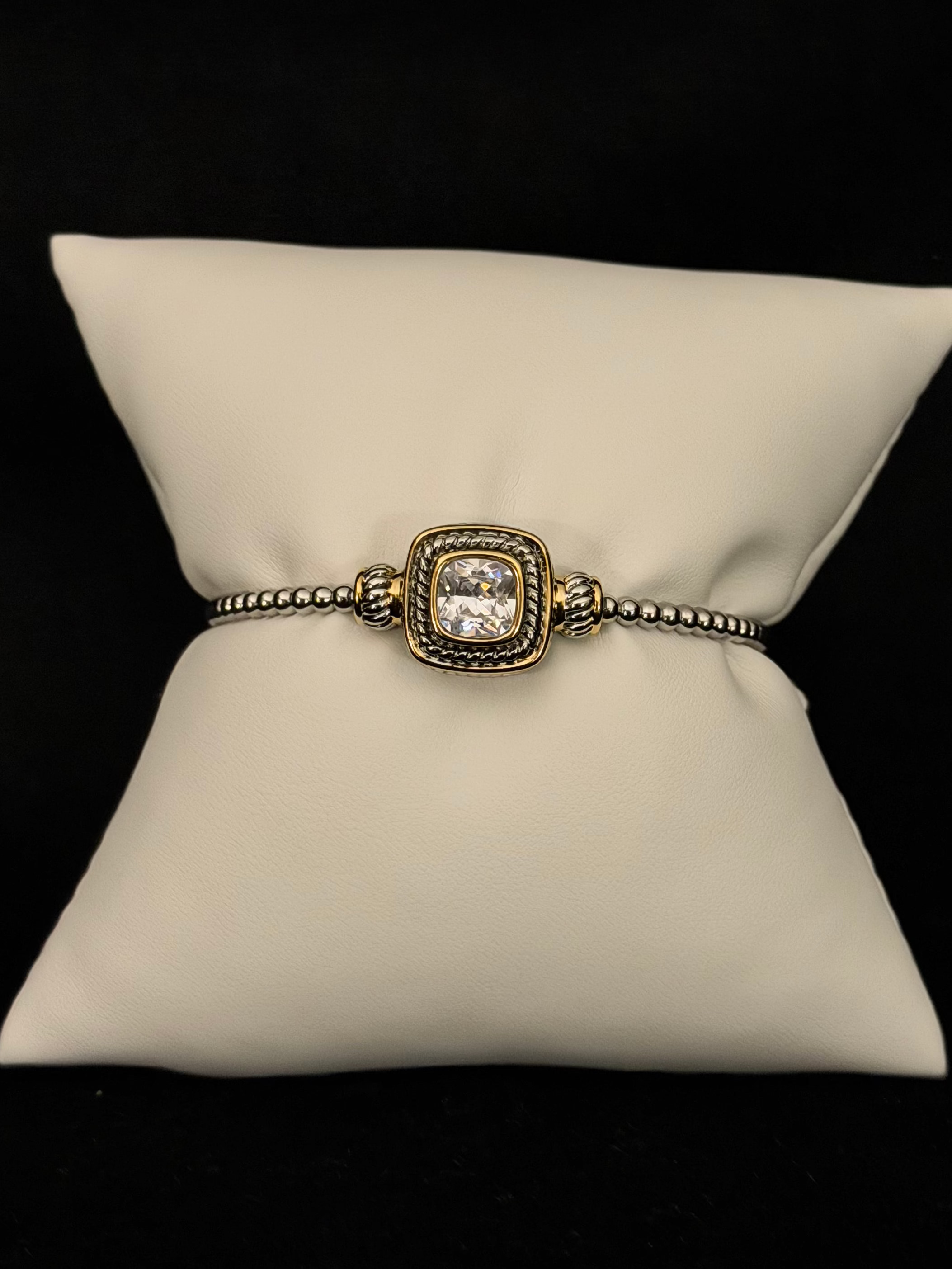 Exquisite Square Pendant Bracelet
