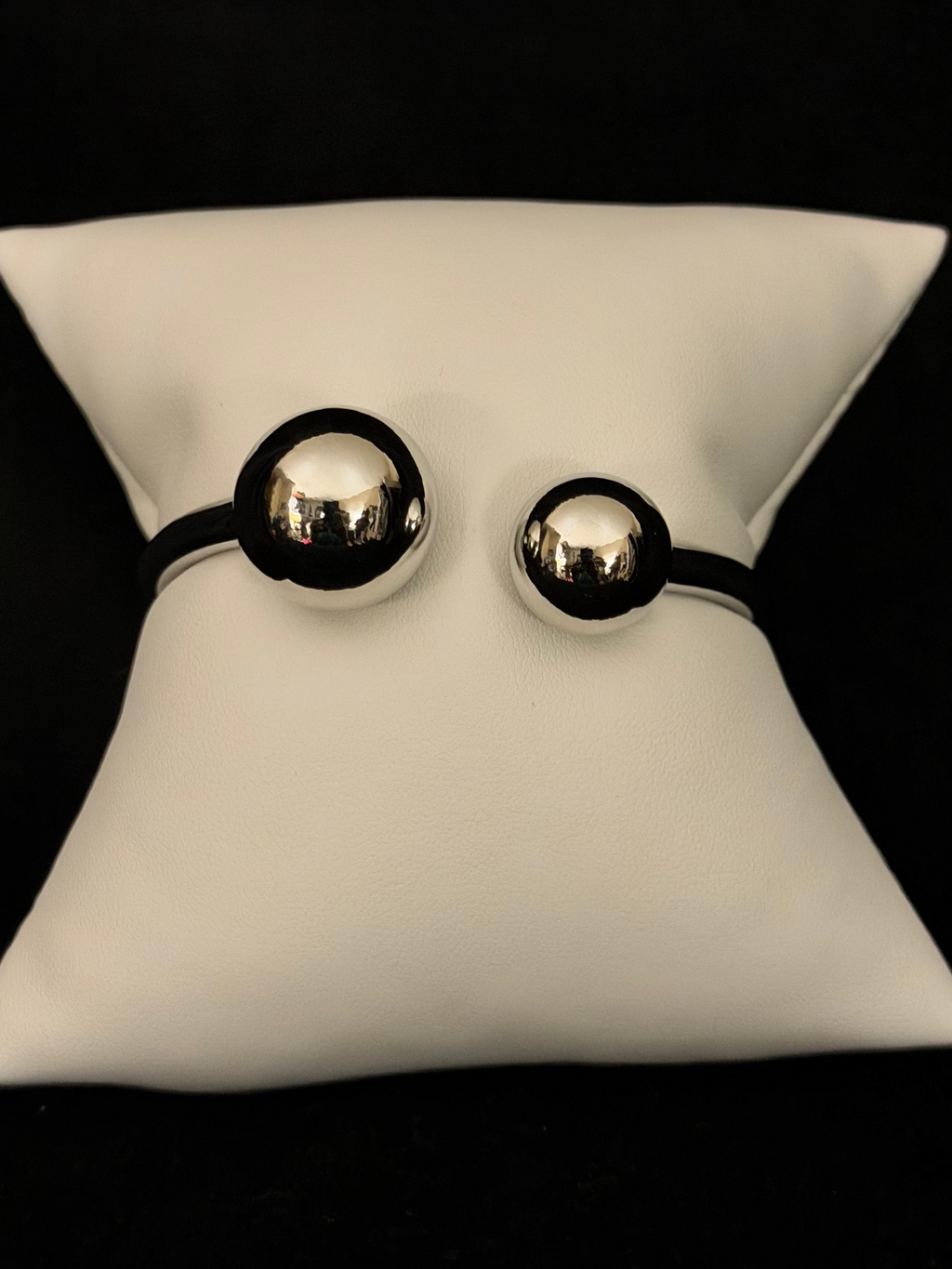 Ball Accented Silver Bangle