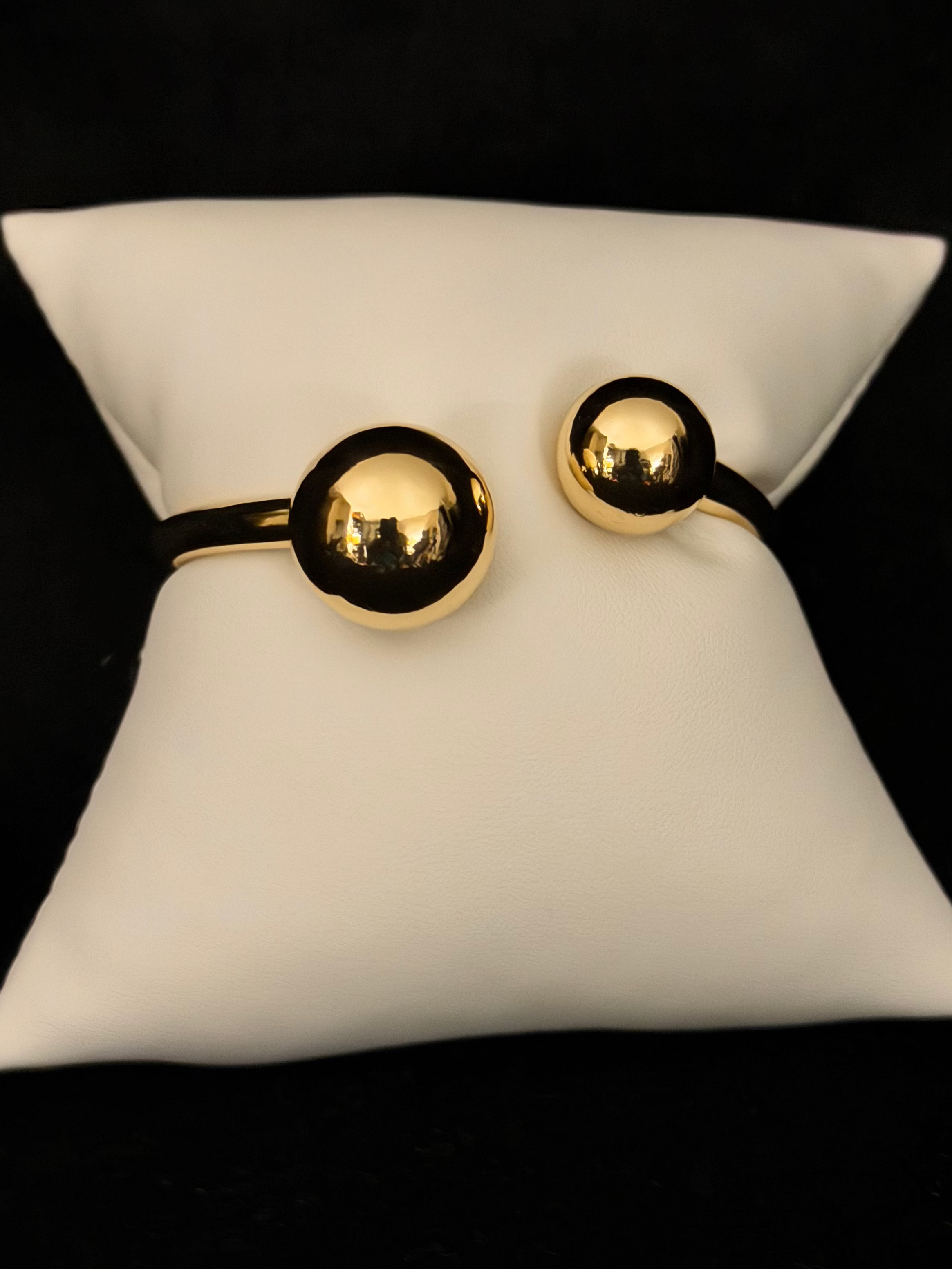 Ball Accented Gold Bangle