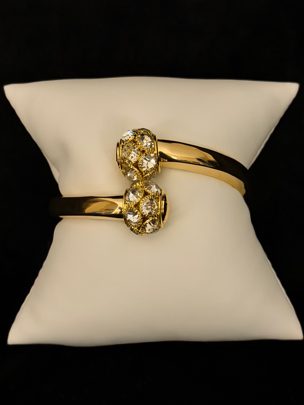 Kiss-lock Bangle