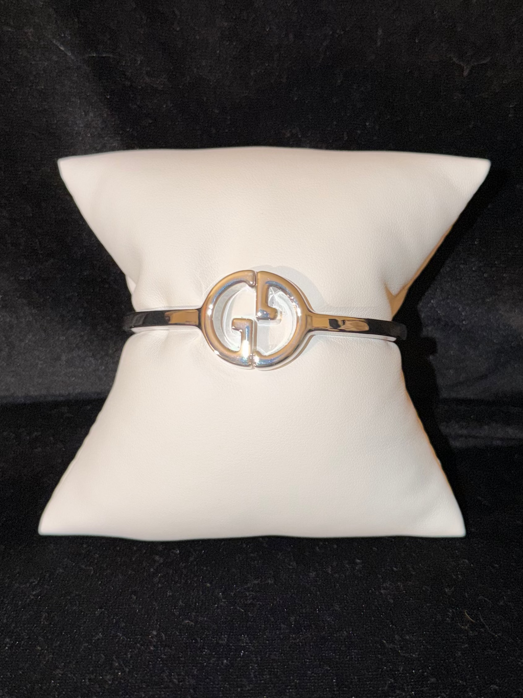 GG Silver Tone Bangle