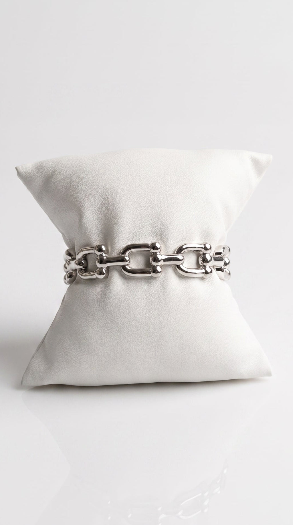 The Luxe Bangle (Silver)