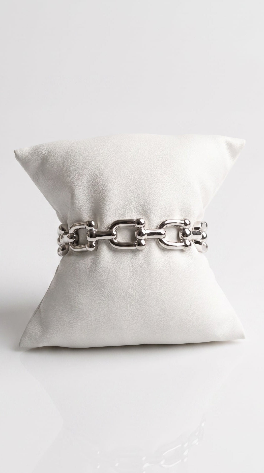 The Luxe Bangle (Silver)
