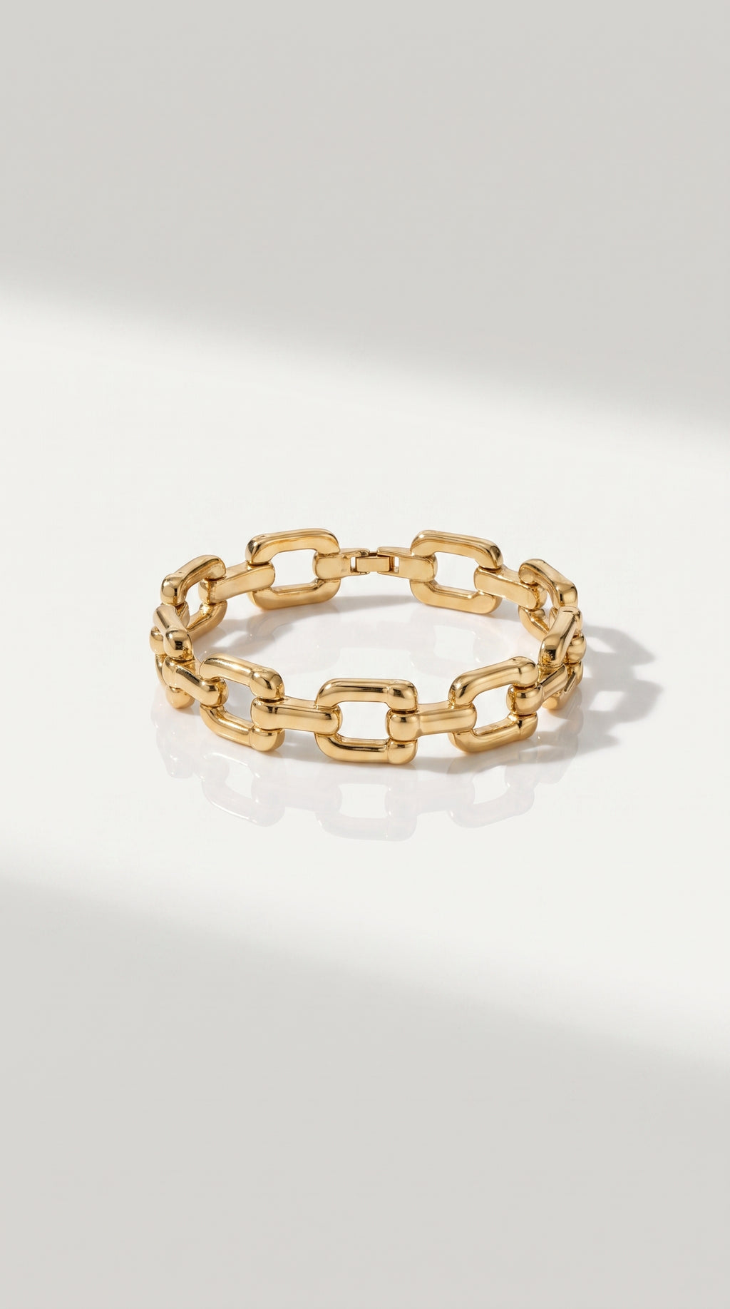 The Luxe Bangle (Gold)