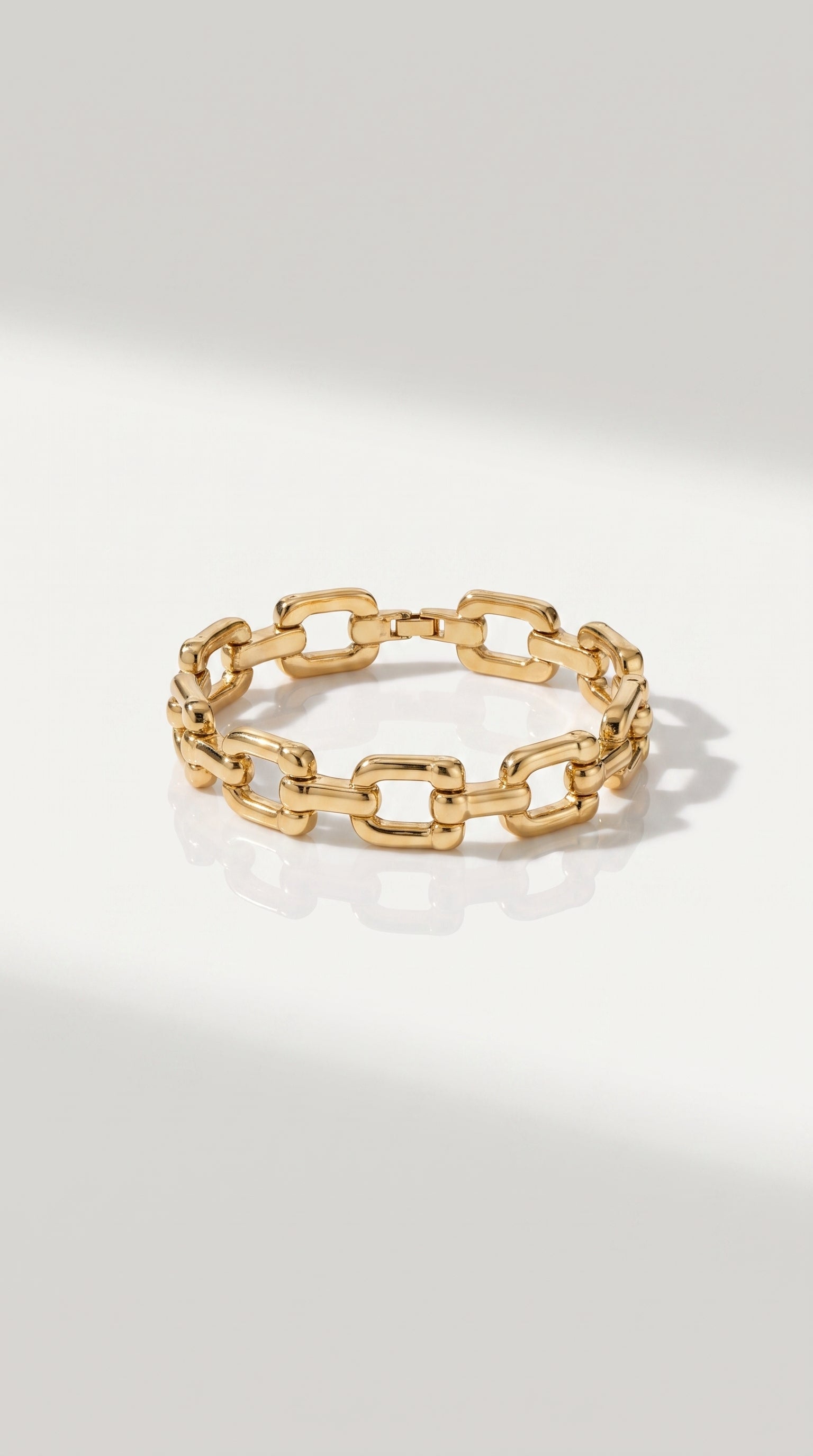 The Luxe Bangle (Gold)