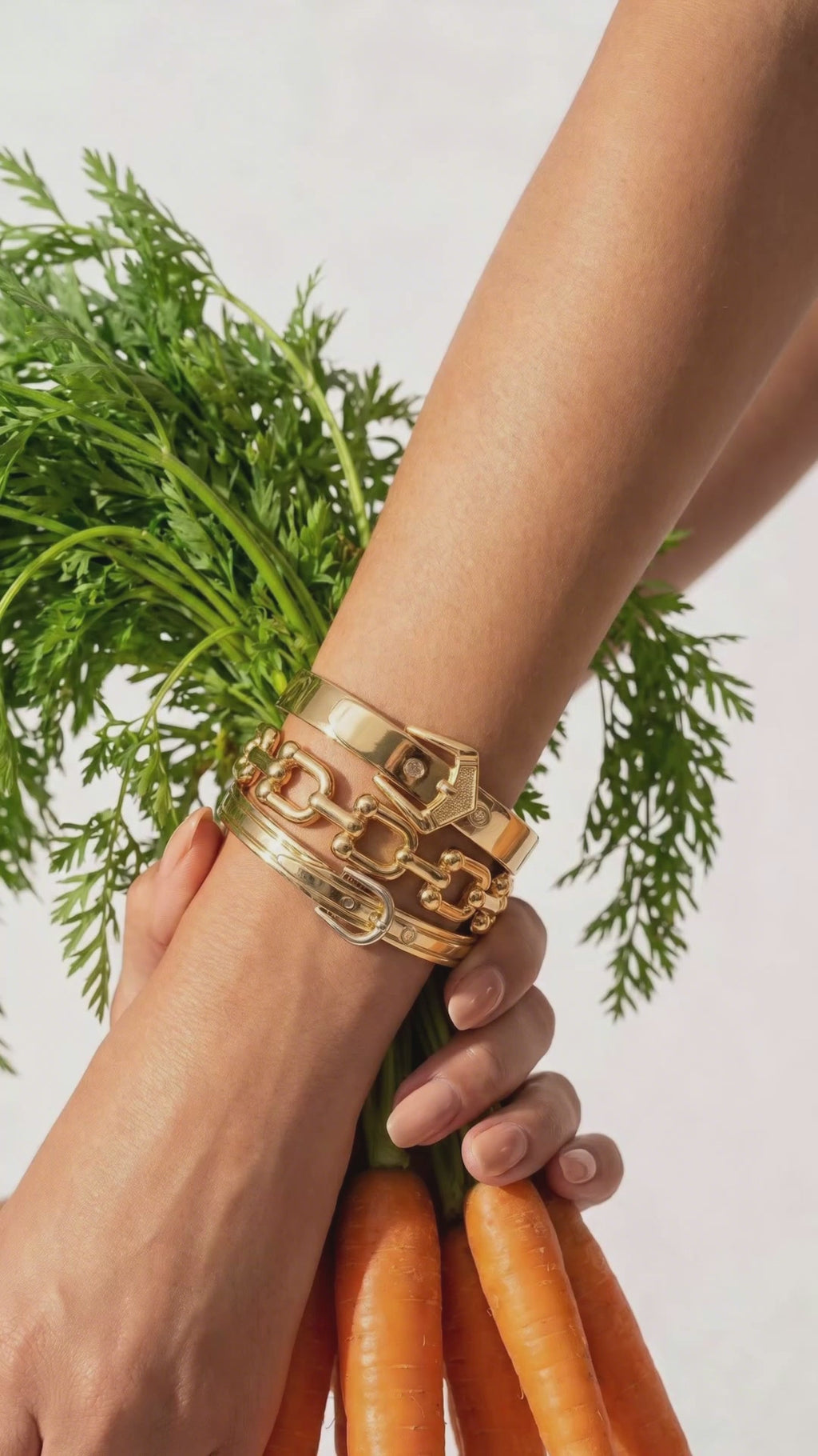 Exotic Belt Buckle Bangle